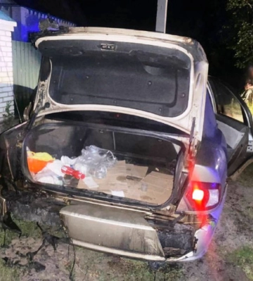 В Київській області молодик через помсту підпалив дві автівки родичів