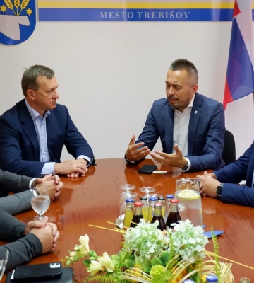 Ужгород підписав меморандум про співпрацю зі словацьким Требішовим