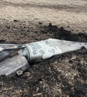 В Оболонському районі Києва впали уламки російської ракети