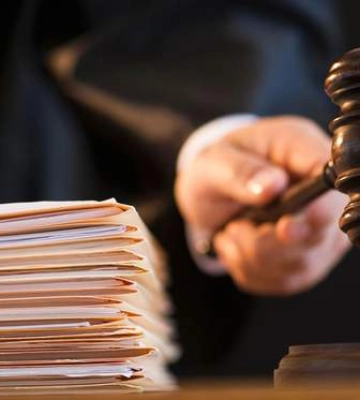 Суд скасував обурливий вирок у справі про зґвалтування неповнолітньої на Закарпатті