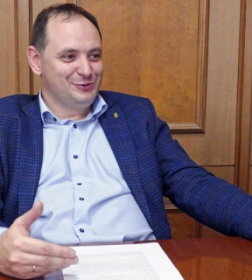 Мера Івано-Франківська звинуватили у придбанні вілли в Італії за 53 мільйони євро, той звернувся в поліцію