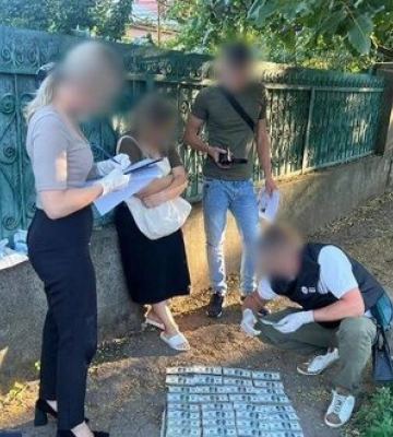 Посадовця РВА на Одещині викрито на хабарі: за $6 тис. обіцяв перевести військовослужбовця до частини у Білгород-Дністровському.&amp;hellip;