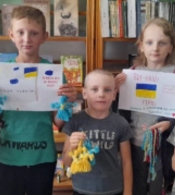 У селі на Волині виготовляли обереги для захисників