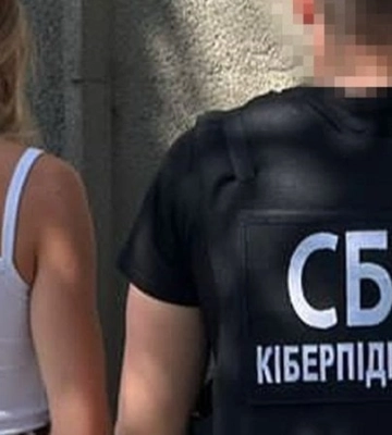 СБУ затримала зрадницю, яка коригувала повітряні удари росіян по Одесі