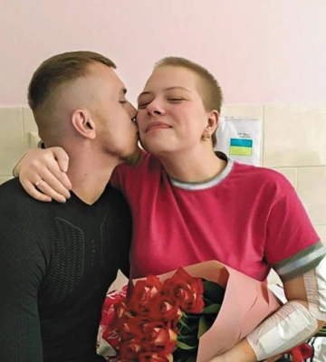 Девушка-военнослужащая, которая получила тяжелое ранение под Мелитополем, готовится к свадьбе