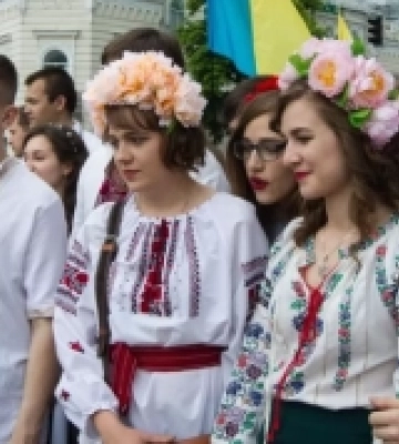 У Вараші молодь отримала нагороди з нагоди свята