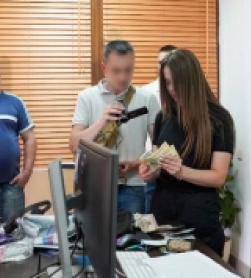 В Ужгороді поліція заблокувала роботу шахрайського кол-центру зі штатом понад 20 осіб