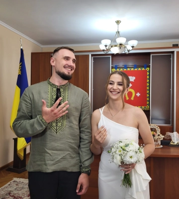У ЦНАПі Ковеля військовий з коханою першими зареєстрували шлюб