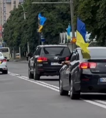Траурні кортежі прибувають декілька разів на тиждень: до Луцька «на щиті» привезли полеглих Героїв