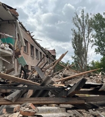 Росія вдарила по Оріхову авіабомбою: загинув правоохоронець, 12 людей поранено