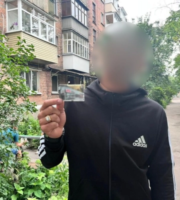 Конотопські поліцейські затримали молодика, який пограбував неповнолітнього