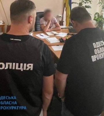 $20 000 за оформлення права власності на землю: викрито голову однієї з селищних рад на Одещині