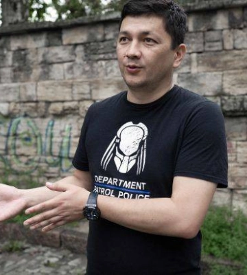 «Він тільки почав працювати, у нього зашкварів нема», — Кім про роботу миколаївського воєнкома