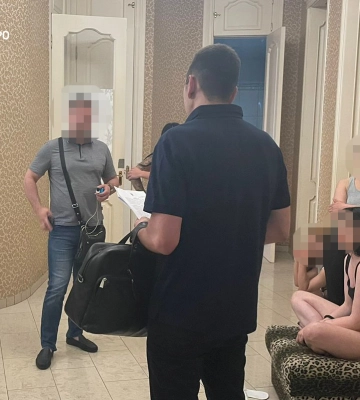 В Одесі викрили мережу борделів для іноземців, створену поліцейським