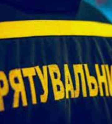 На Сумщині рятувальники допомогли медпрацівникам відбуксирувати «швидку»