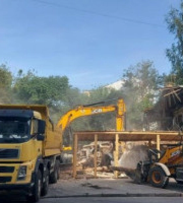 На знесення 200-річного будинку на Подолі міська влада не давала жодних дозволів чи погоджень, - Кличко