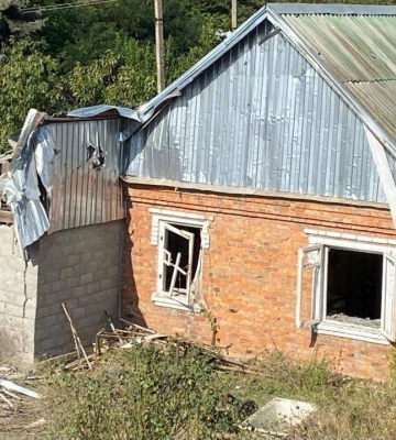 Російські війська обстріляли Нікополь — пошкоджені 15 будинків