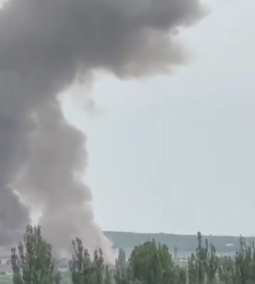 Два пораженных склада БК детонируют в оккупированных Олешках