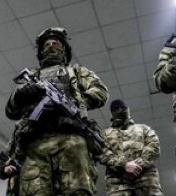 Вживають алкоголь та залишають місця несення служби. У Горностаївці військові РФ шукають дезертирів