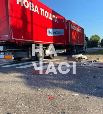 У Кривому Розі сталася ДТП за участю легковика та вантажівки