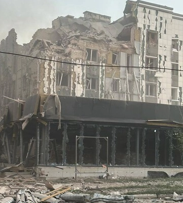 Врачи отчаянно боролись за жизнь: умер спасатель, получивший ранение в Покровске