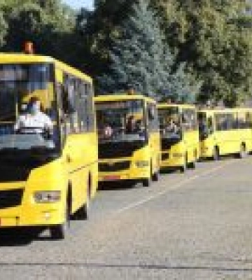 Київська область отримає 45 шкільних автобусів українського виробництва