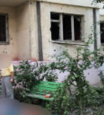 Оккупанты попали в многоэтажку в Херсоне: есть раненые. Фото