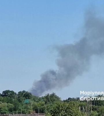 В окупованому Маріуполі горить база росіян