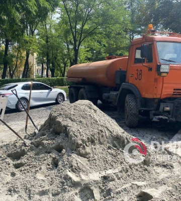 В Днепре на Яворницкого ликвидировали аварийный провал
