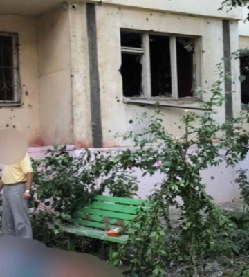 Окупанти поцілили в багатоповерхівку в Херсоні: є поранені. Фото