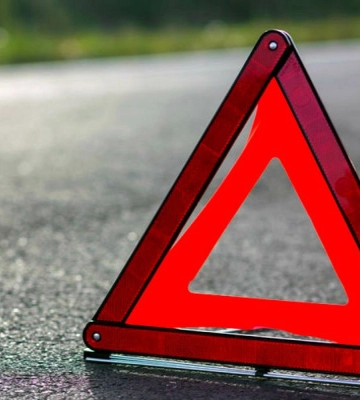 У Дніпрі водій збив пішохода та втік з місця ДТП: постраждалий у тяжкому стані