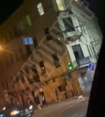 У центрі Львова упав балкон разом з чоловіком