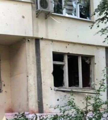 Враг ударил по жилым кварталам Херсона, три человека ранены, двое - тяжелые