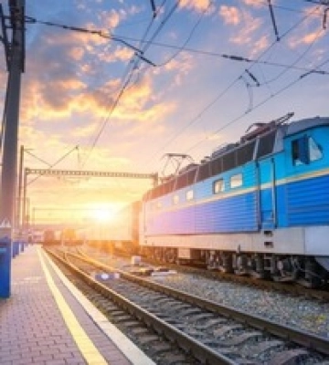 Низка потягів до Києва затримується: в "Укрзалізниці" назвали причину
