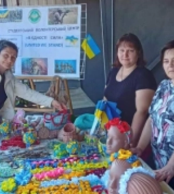 На благодійному ярмарку в Горохові зібрали понад 6 тисяч гривень