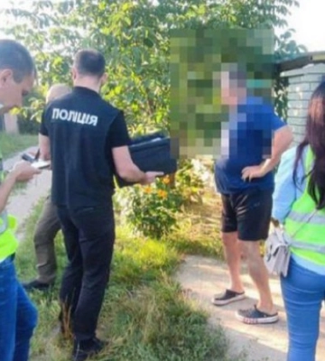 На Київщині викрили шахрайку, яка за гроші обіцяла визволяти захисників із полону