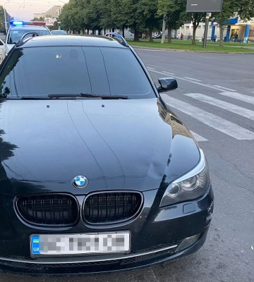 Водій автомобіля BMW здійснив наїзд на трьох пішоходів у Львові
