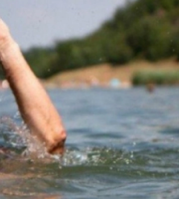 На Яворівщині в озері потонув 67-річний чоловік