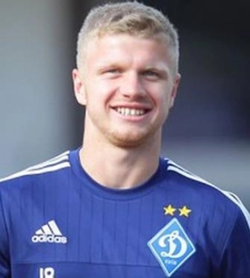 &quot;Ні слова більше, їдемо&quot;. Екс-хавбек Динамо згадав свій перехід у київський клуб