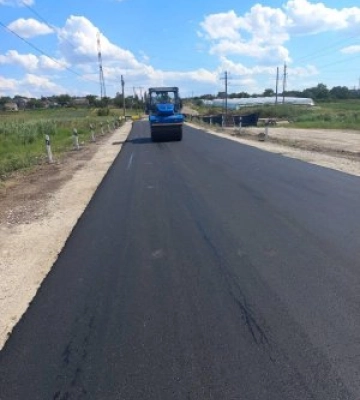На місцевих дорогах Миколаївщини тривають ремонтні роботи