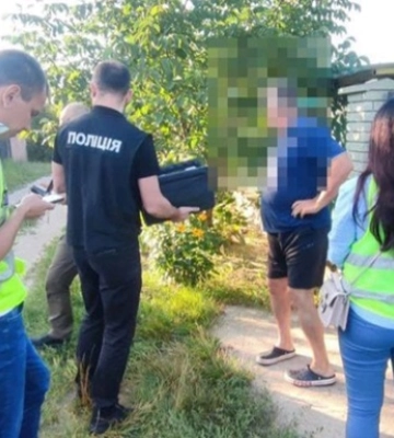 Полицейские Киева разоблачили мошенницу, которая выманила у женщины 150 тыс. грн за &quot;освобождение&quot; родственника из плена. Фото