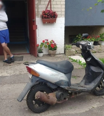 У Дубно поліцейські викрили чоловіка на угоні мопеда