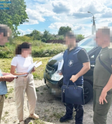 Принял 27 решений о незаконном выводе земель в частную собственность: сообщено о подозрении судье из Житомирской области