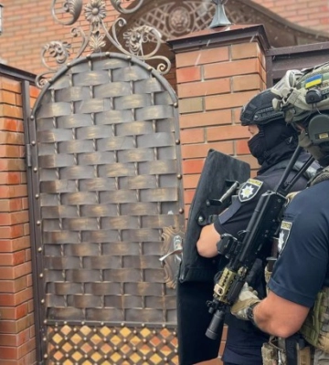 На Черкащині затримано водія, який вчинив дебош та напав на поліцейського (ВІДЕО)
