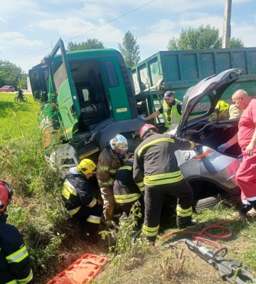 Деблокували дитину та пасажира: рятувальники повідомили деталі ДТП на &quot;Київ-Чоп&quot; поблизу Великої Омеляни