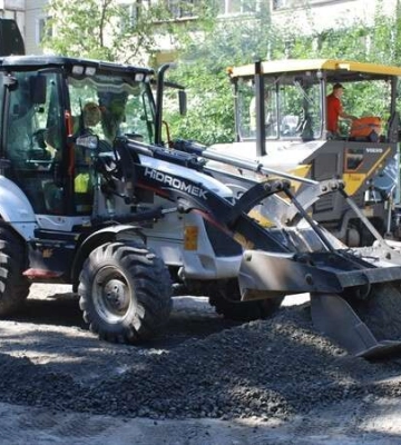 Усі комунальні служби працюють злагоджено: Дніпро продовжує комплексне оновлення дворів
