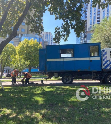 В Днепре на Дмитрия Яворницкого ликвидируют подтопление