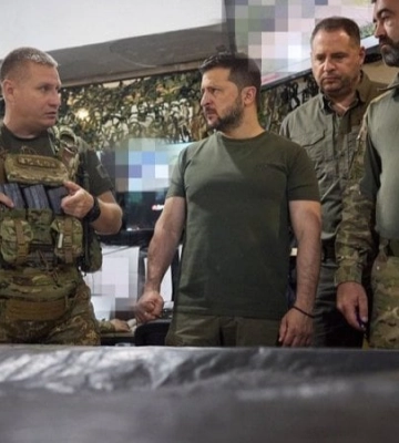Зеленський відвідав бригади, які ведуть наступальні дії в Донецькій області