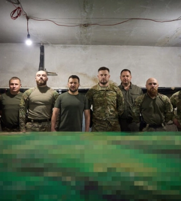 Зеленский посетил позиции военных на Донецком направлении 