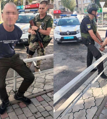 В Никополе мужчина угрожал прохожим гранатой